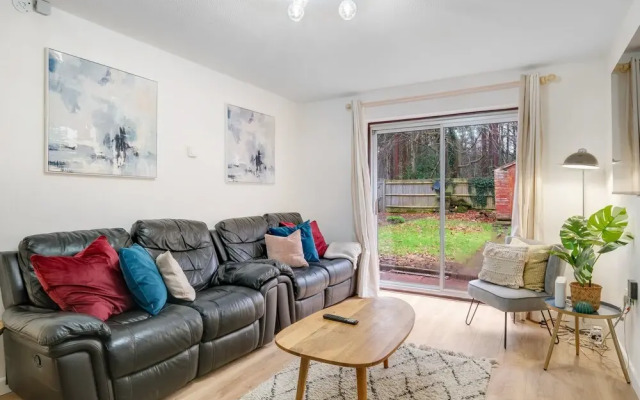 Spacious 4-Bedroom 2-Bath Home in Bywood