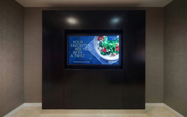 Courtyard by Marriott Grand Rapids Airport