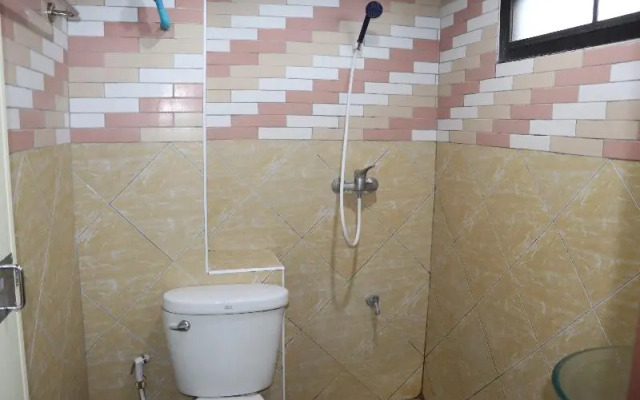 Tipsiri Place by OYO Rooms