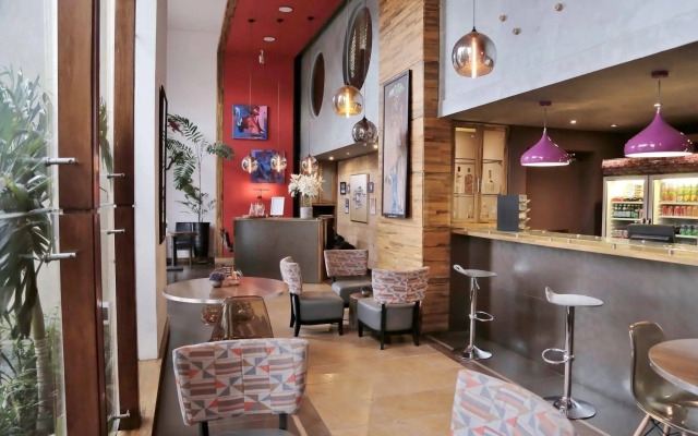 Roots Hotel Apartment