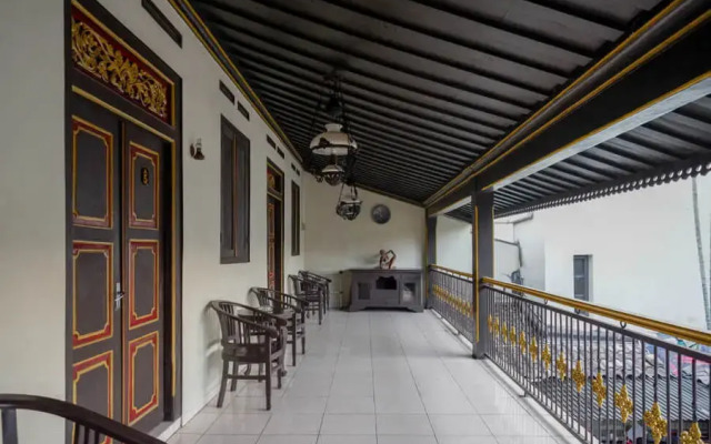 Cakra Homestay Solo RedPartner