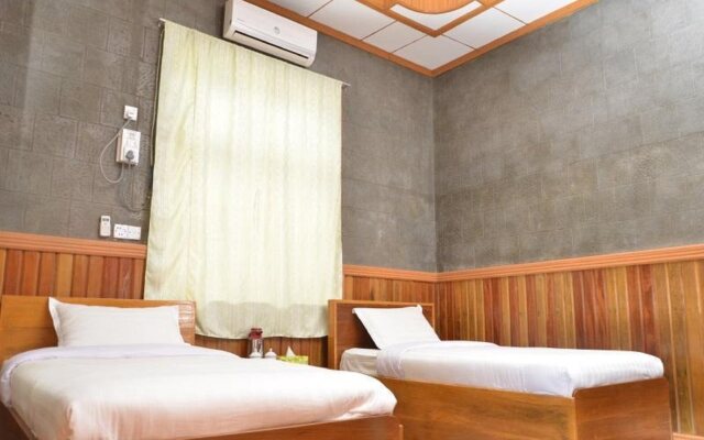 Mrauk U Palace Hotel