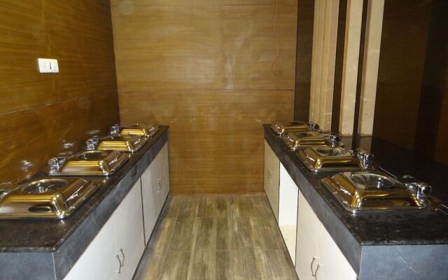 Kamakshi Residency by Royal Collection