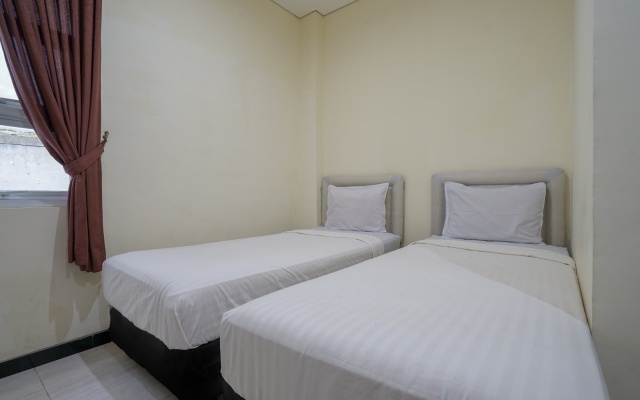 SPOT ON 2246 Kost 97 Syariah – Guest Rooms – Palembang