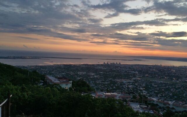 Signature's 21 Guest Apartments