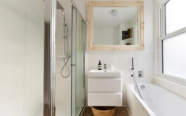The Fulham Wonder - Stylish 4bdr Flat With Garden