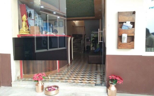 Hotel Cozy Inn