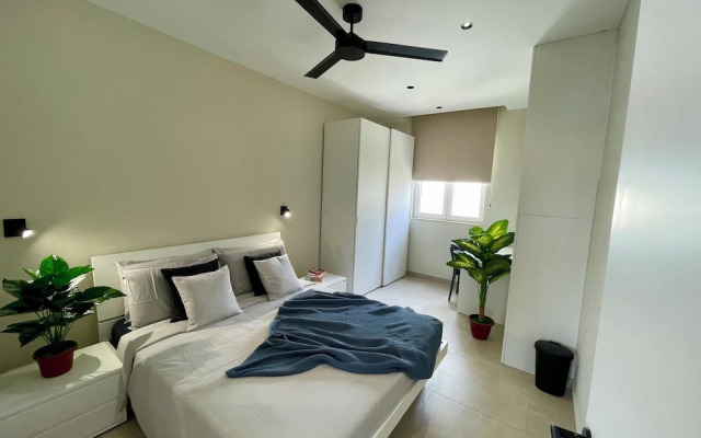 Bugibba Square Seafront LUX Apartments
