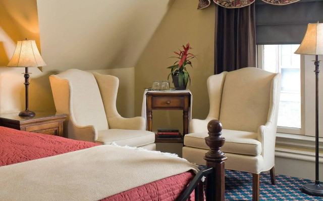 The Kalamazoo House Bed & Breakfast