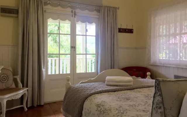 Brentwood Cottage