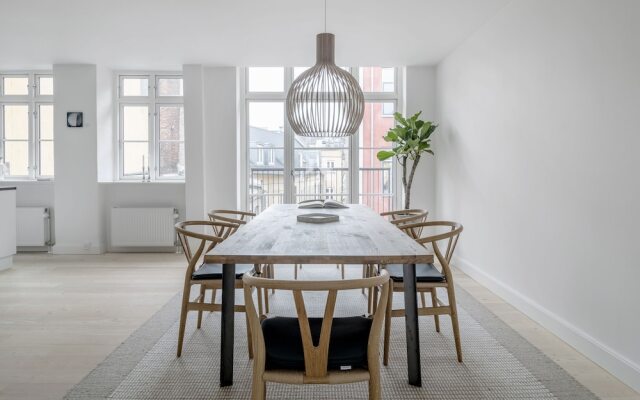 Dinesen Collection Luxury Condos by Kings Square