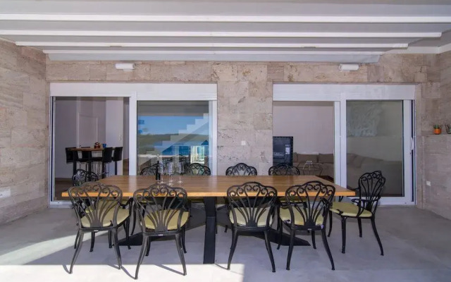 Livingstone Beach House