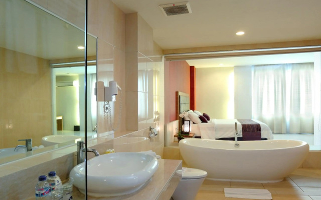 Lombok Plaza Hotel & Convention