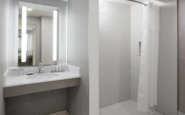 Montreal Marriott Chateau Champlain