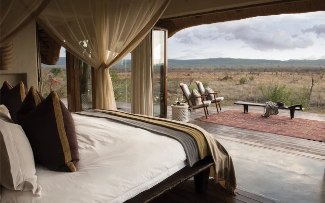 Madikwe Hills Private Game Lodge