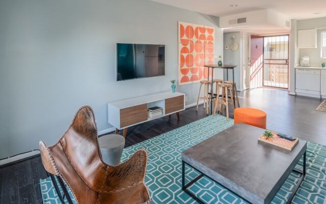 1BR near Fashion Square by WanderJaunt