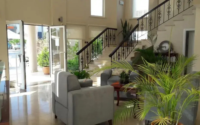 The Prince Inn Hotel & Villas