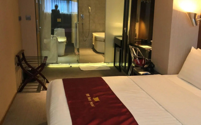 Newful Hotel