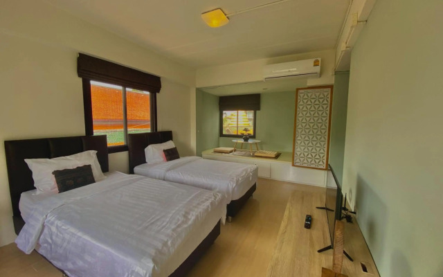 Baan Ploy in - Adults Only