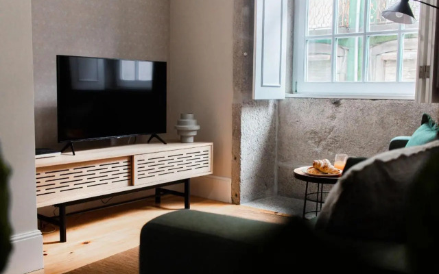 Almada 1.3 by LovelyStay