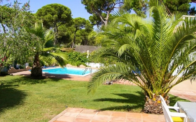 House With one Bedroom in Huelva, Nuevo Portil, With Shared Pool, Enclosed Garden and Wifi Near the Beach