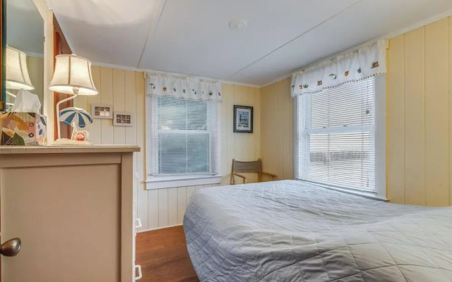 Laurel Street Garage APT 210