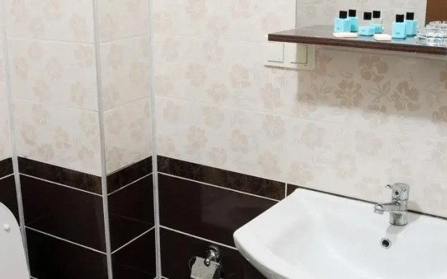 Ozbek Hotel