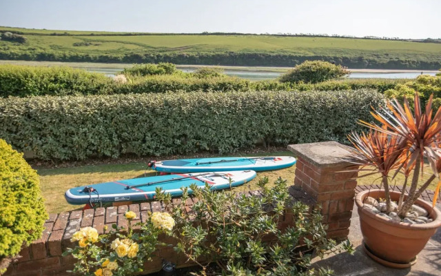 Newquay Tamarisk Lodge on the Gannel
