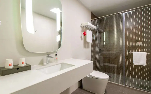 Hotel Ibis Dalian Yida Spring Field Hotel