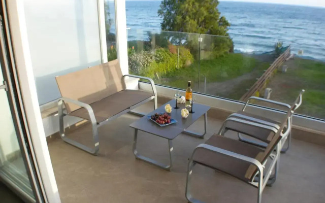Periyiali Beach Sunset Suite A7