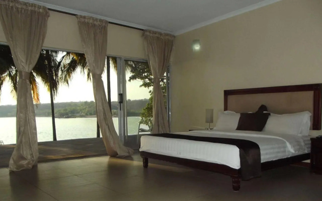 Lake Safari Lodge