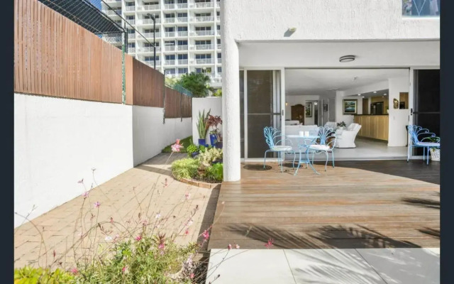 Sundeck Gardens