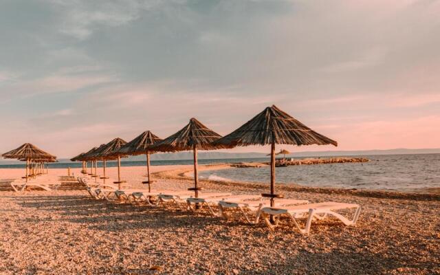 Romana Beach Apartments