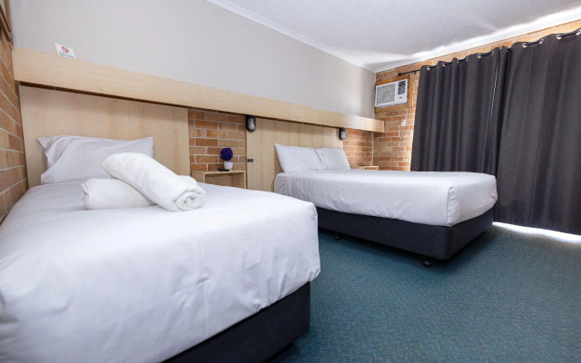 Windsor Riverview Inn