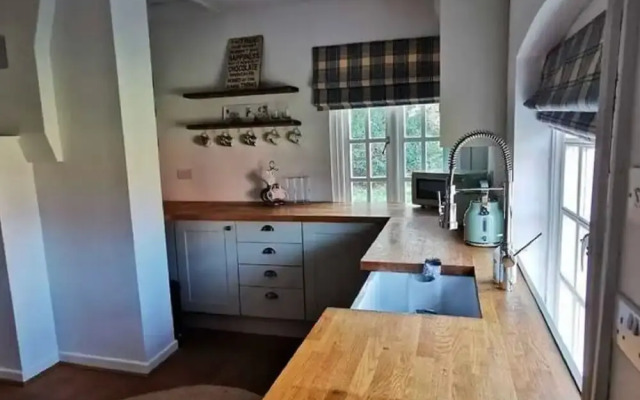 Vintage Holiday Home in Worcestershire With Jacuzzi