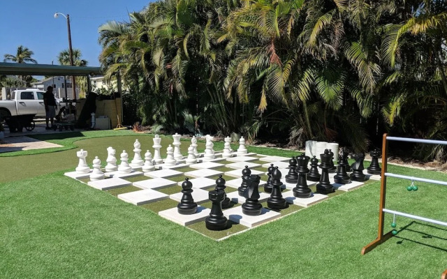 Golden Palm Estate by MNM