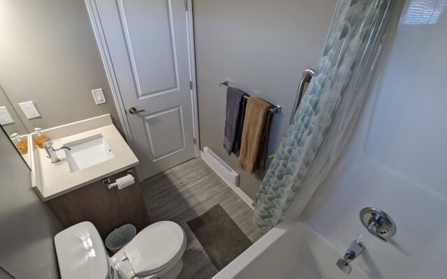 Riverside Motel & Suites