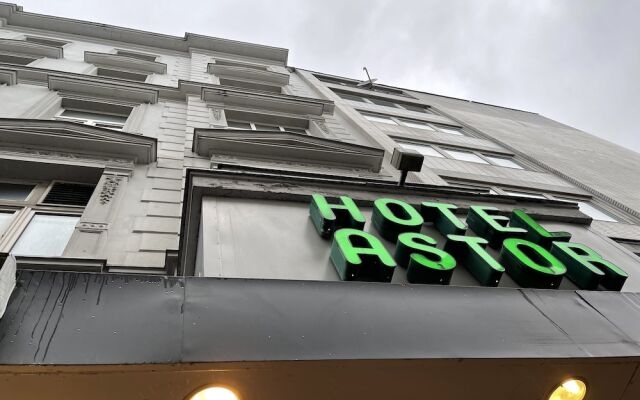 Astor Hotel