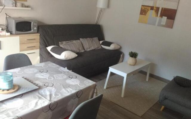 Studio centre Carroz CA210