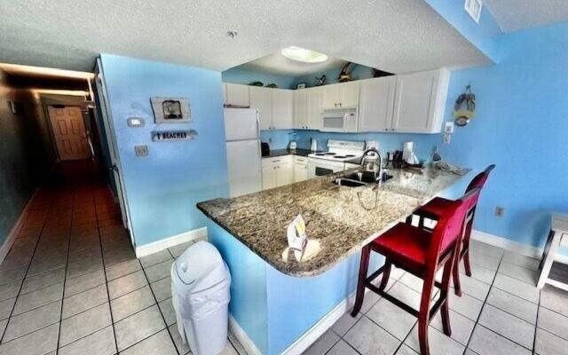 Pelican Beach 1711 1 Bedroom Condo by Pelican Beach Management