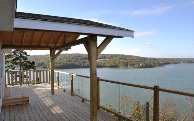 Still Point Lodge & Cottages