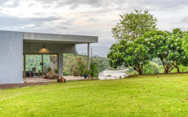 Saffronstays One Tree Farm, Karjat