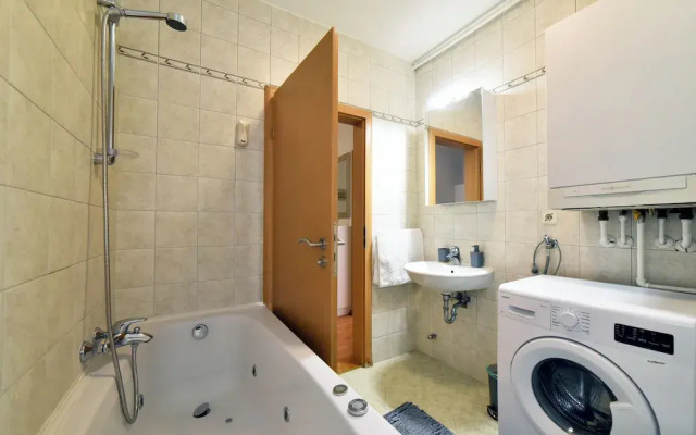 LXXVII Apartment