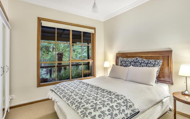 Fernglen Forest Retreat of Mount Dandenong (Self Contained Bed And Breakfast Cottages)