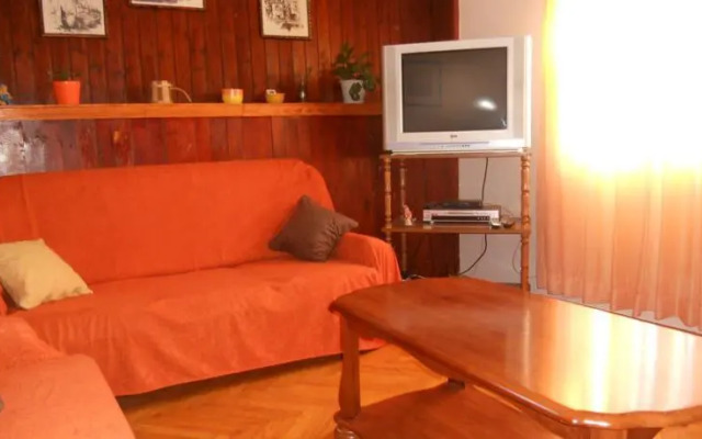 Apartment Mikulandra