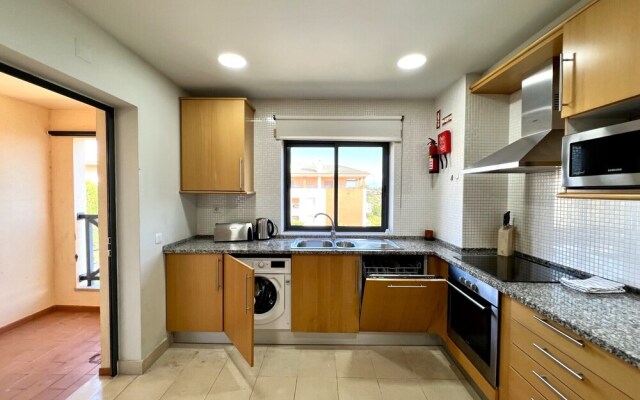 Albufeira Modern 3 With Pool by Homing