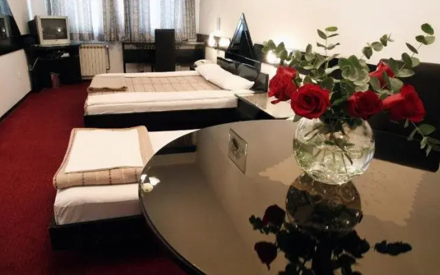 Hotel MB