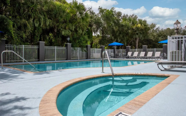 Holiday Inn Express & Suites Bradenton East-Lakewood Ranch by IHG