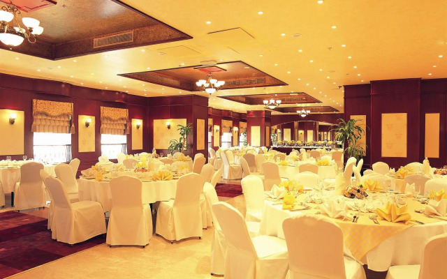 Royal Concorde Hotel & Suite