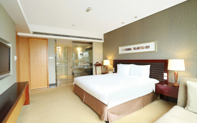 Holiday Inn Shanghai Pudong Nanpu by IHG - Image 4